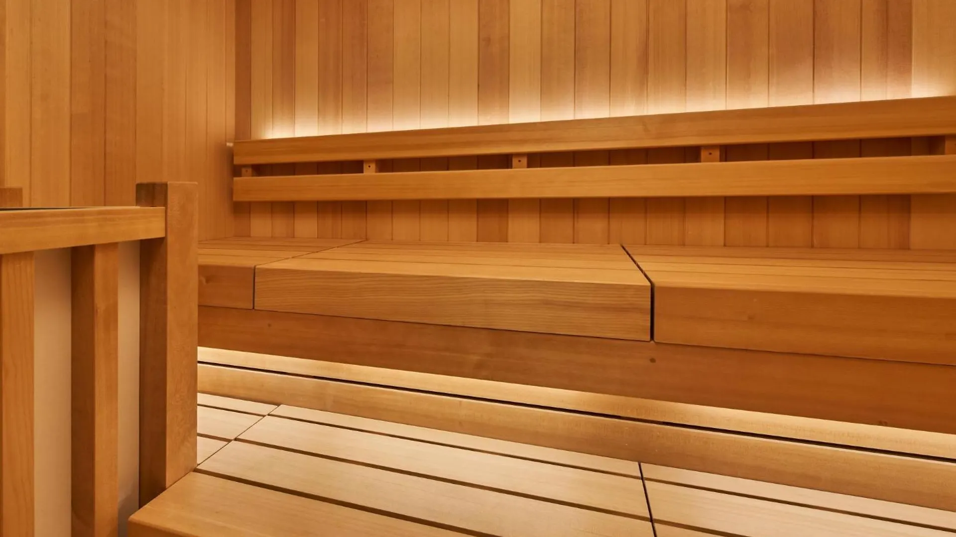 Отель Villa Fontaine Grand Osaka Umeda